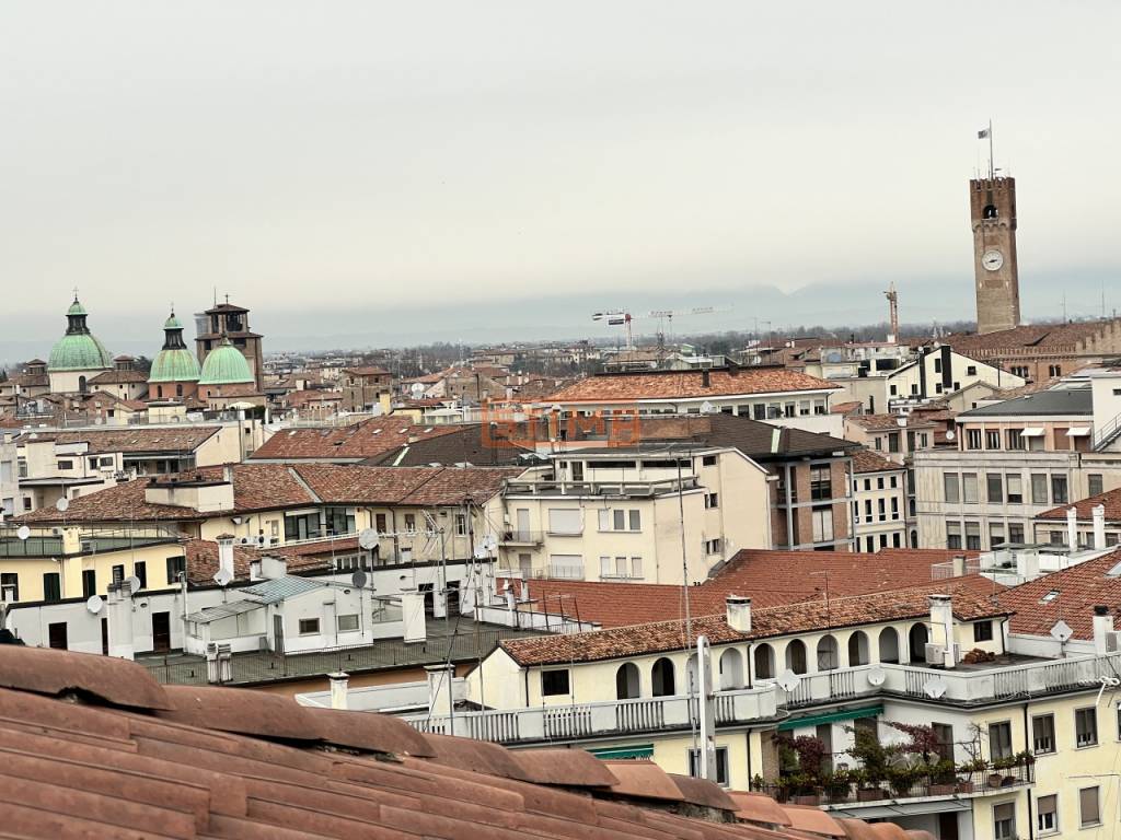 Appartamento in vendita a Treviso via Roma