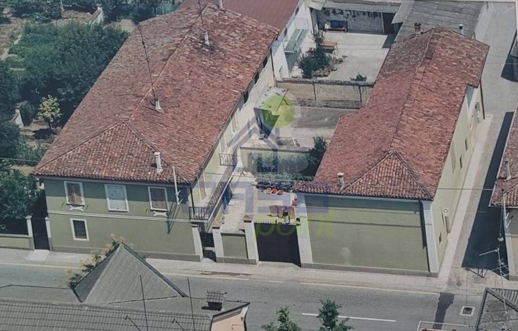 Casa Indipendente in vendita a Corte de' Cortesi con Cignone via Matteotti n°69