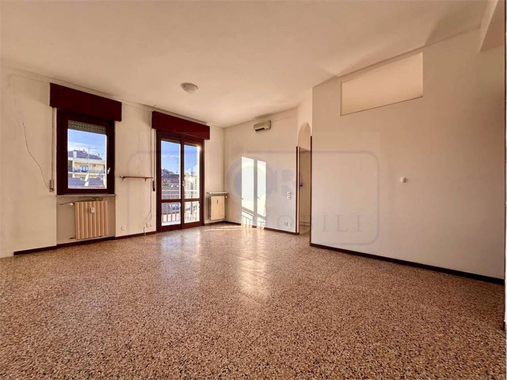 Appartamento in vendita a Milano via Garegnano, 41A