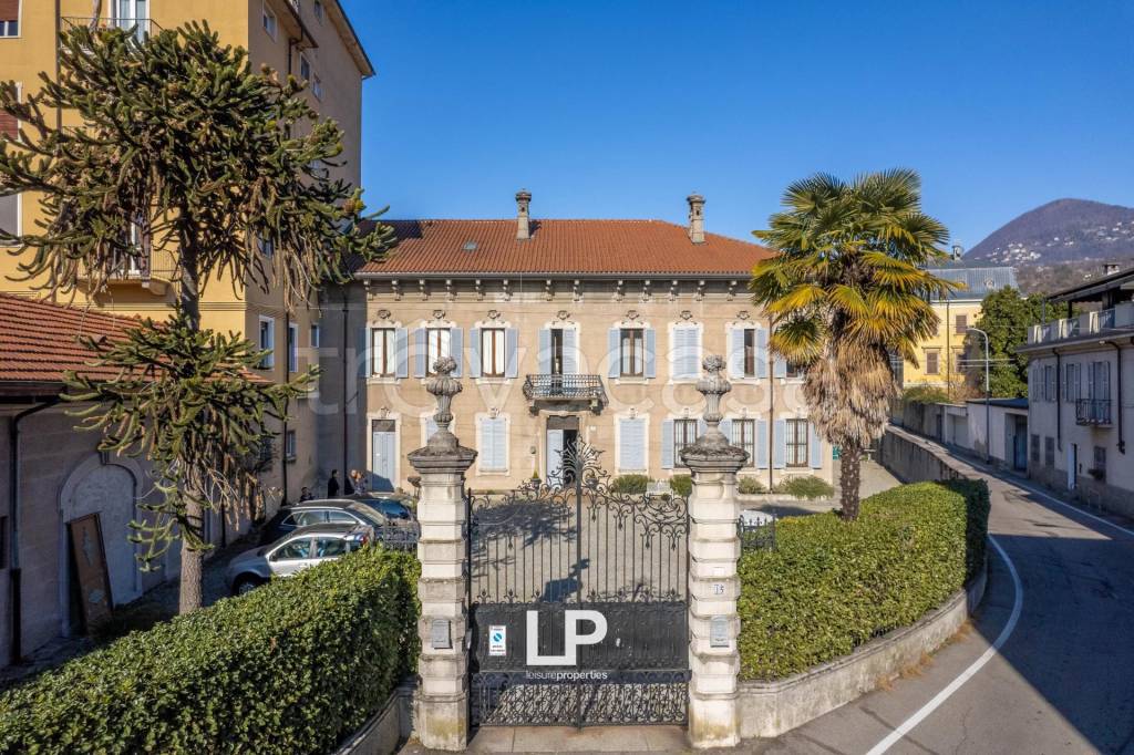 Villa in vendita a Verbania via Felice Cavallotti,