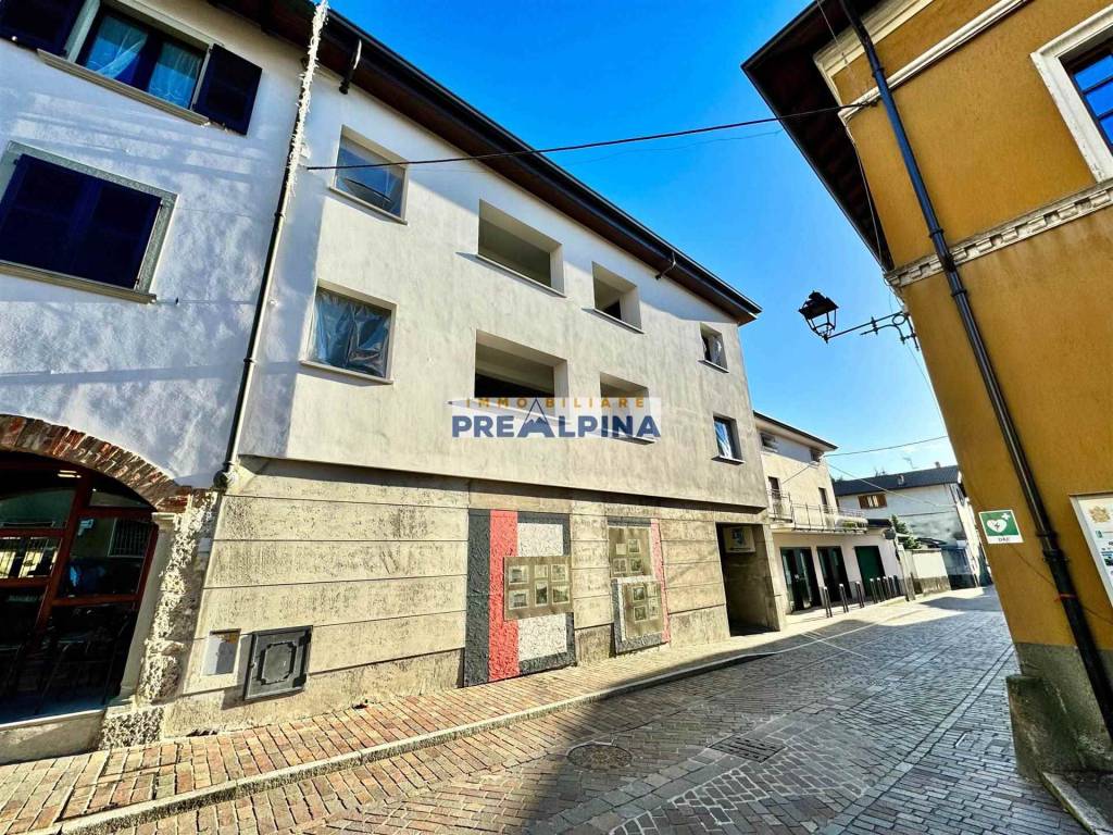 Appartamento in vendita a Casnigo piazza San Giovanni Battista