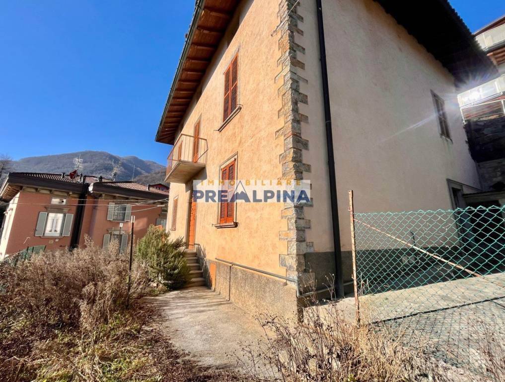 Villa in vendita a Gazzaniga vicolo Montenero