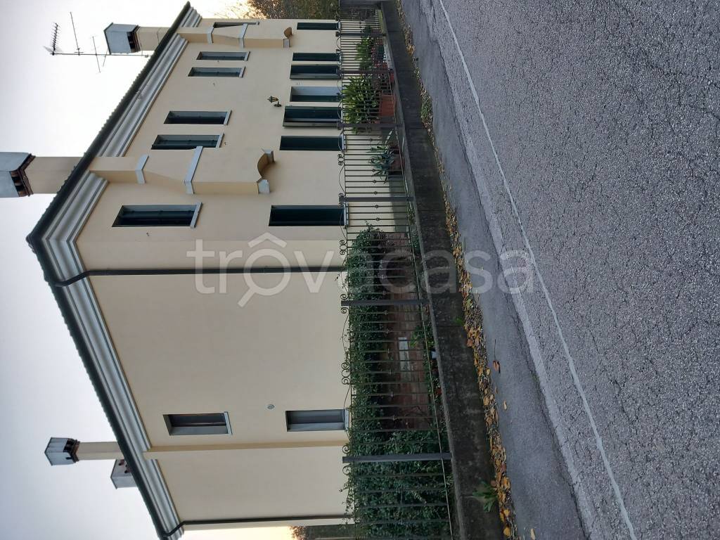 Villa in in vendita da privato a Bosaro via Passo, 310