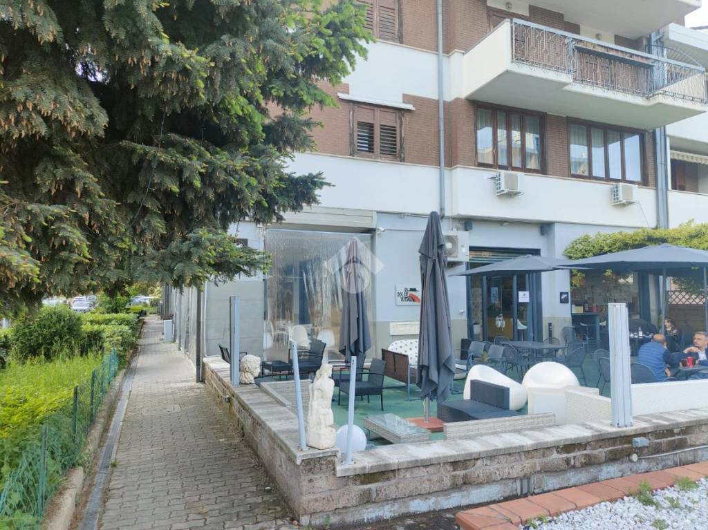 Bar in vendita ad Avellino via Brigata avellino, 98