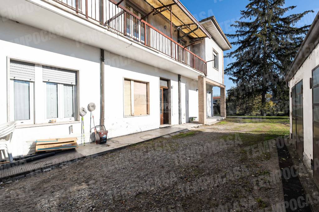 Appartamento in vendita ad Arosio via Filippo Corridoni 37