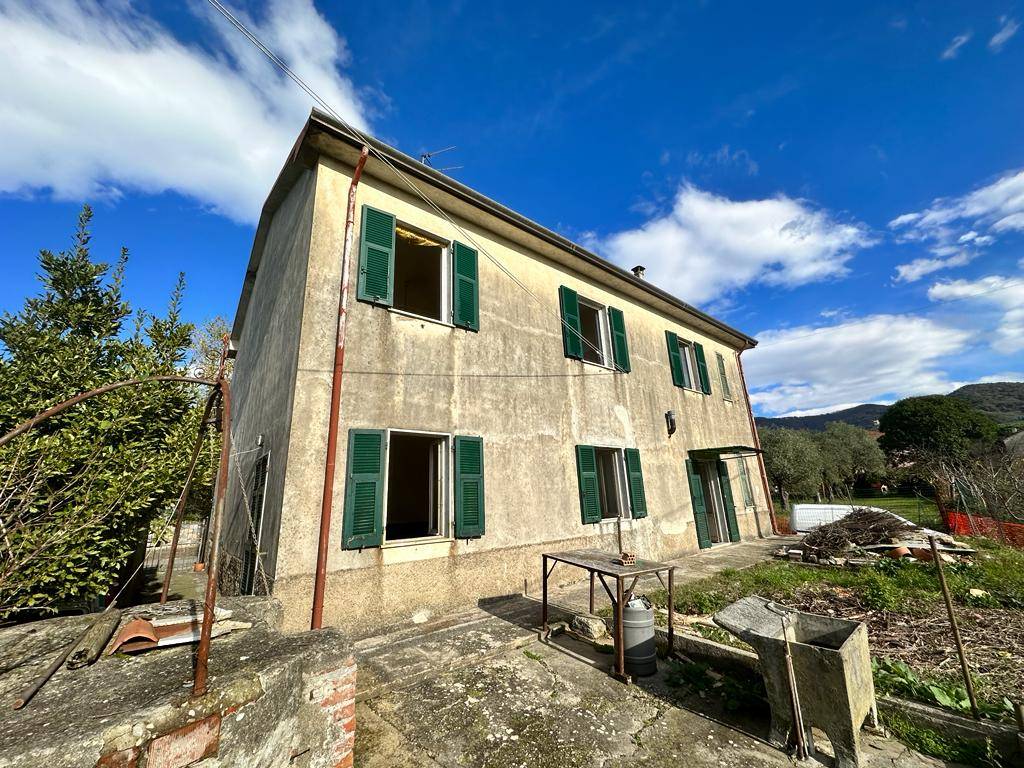 Villa Bifamiliare in vendita a Sarzana via Sarzanello, 126