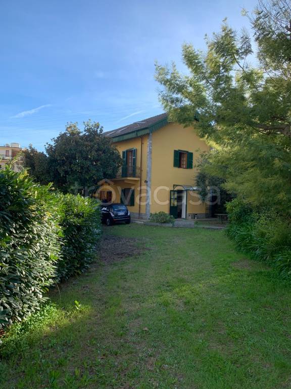 Villa in vendita a Sanremo via Duca degli Abruzzi, 130