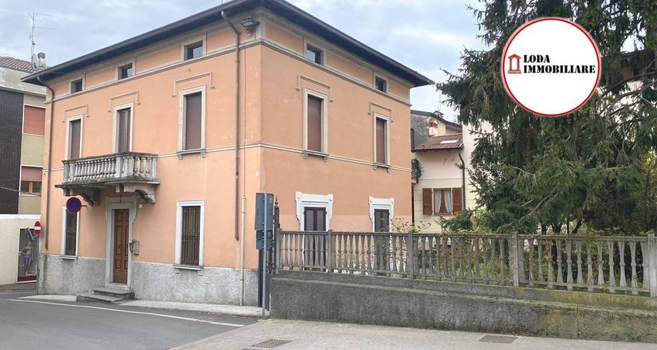 Villa in vendita a Pontoglio via Cesare Battisti, 2