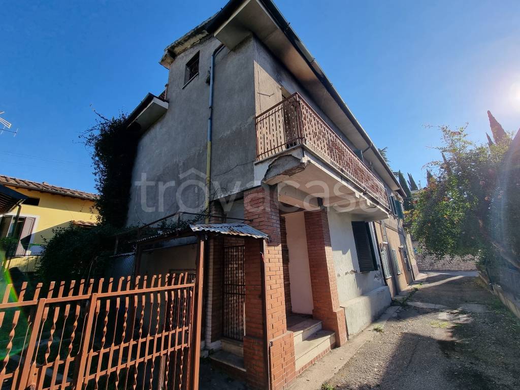 Casa Indipendente in vendita a Terni via Monte Cimino, 3