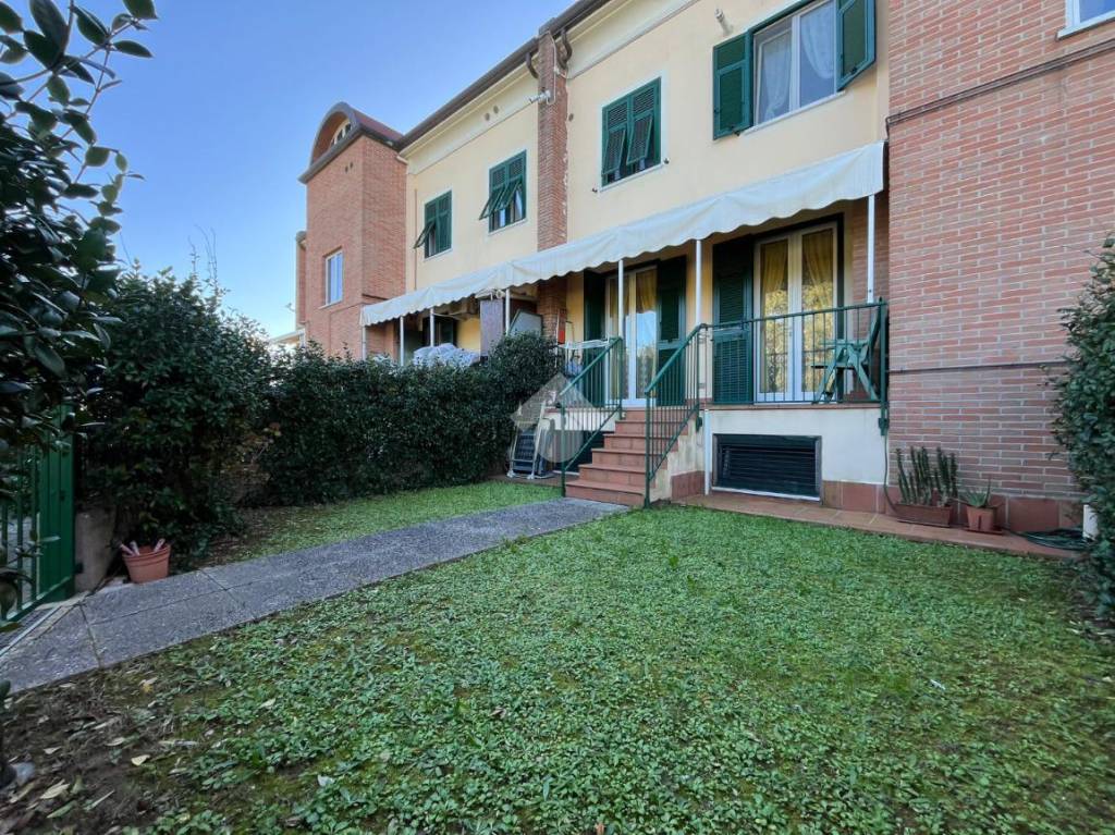 Appartamento in vendita a Sarzana via Mazzincollo, 7