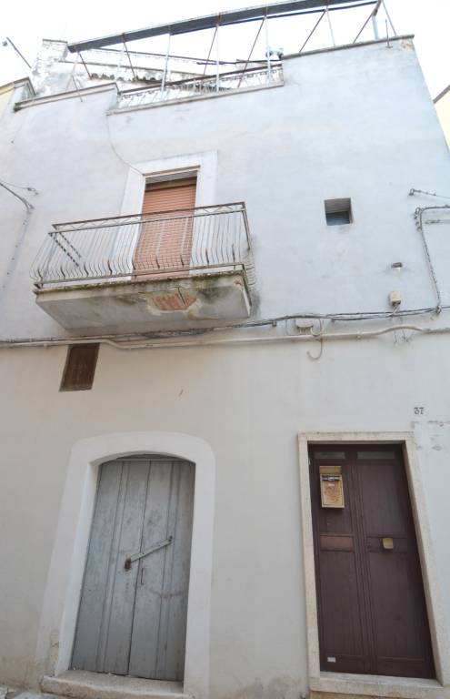 Casa Indipendente in vendita a Gioia del Colle via Cervo