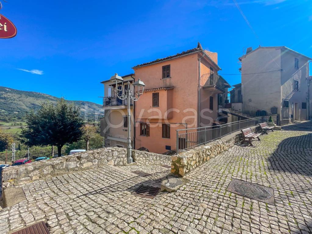 Appartamento in vendita a Prossedi via San Giovanni