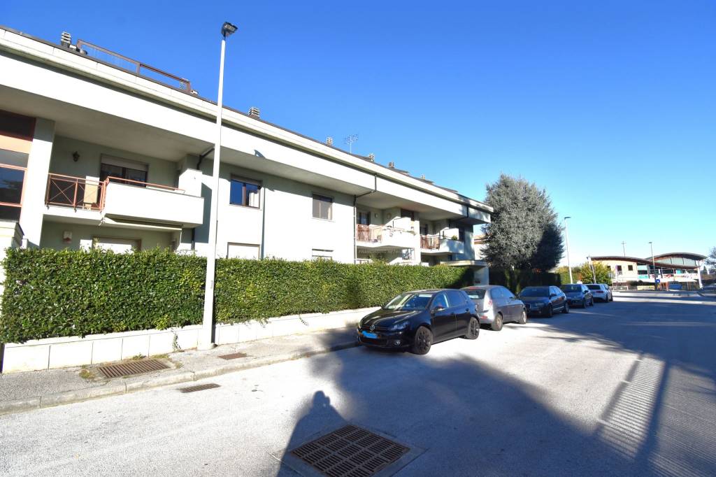 Appartamento in vendita a Cuneo via Rocca de' Baldi, 2