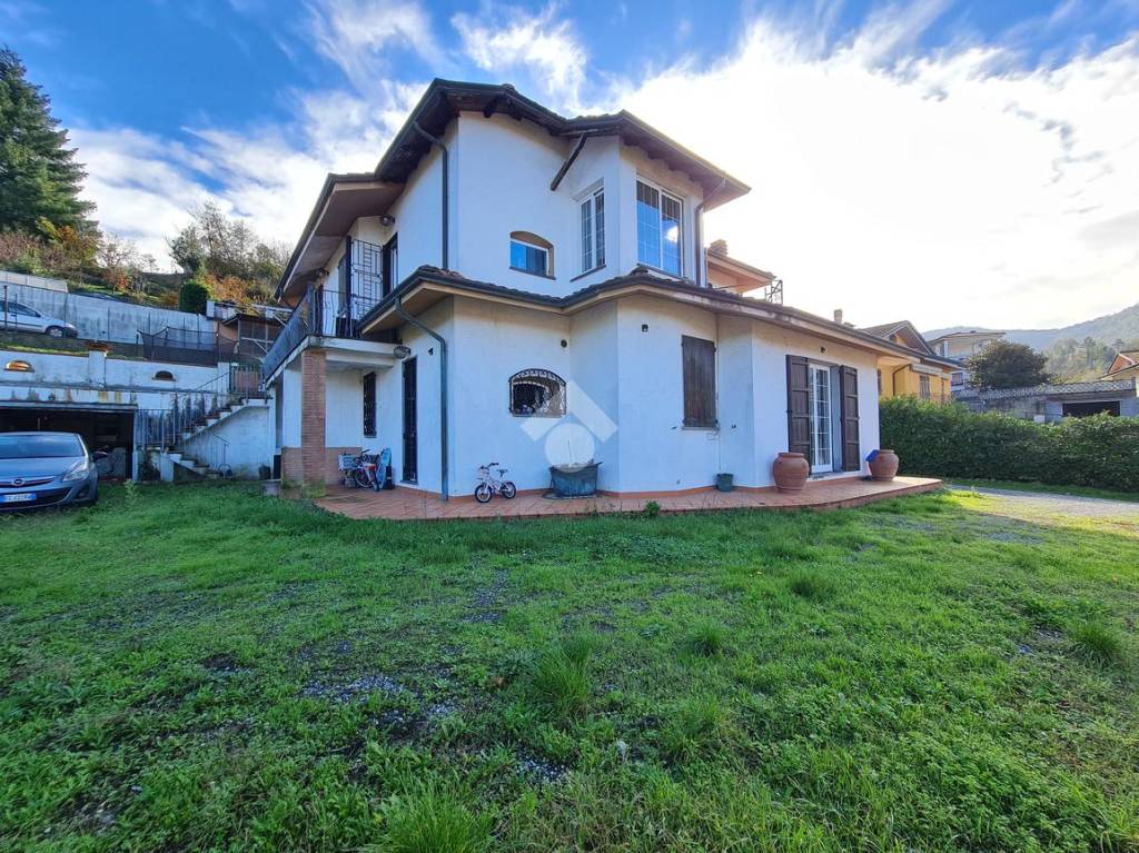 Villa Bifamiliare in vendita a Riccò del Golfo di Spezia via della Repubblica, 2