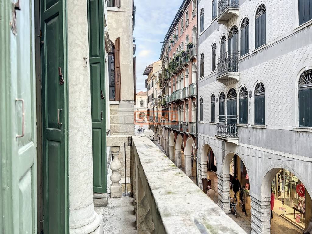 Appartamento in vendita a Treviso via calmaggiore