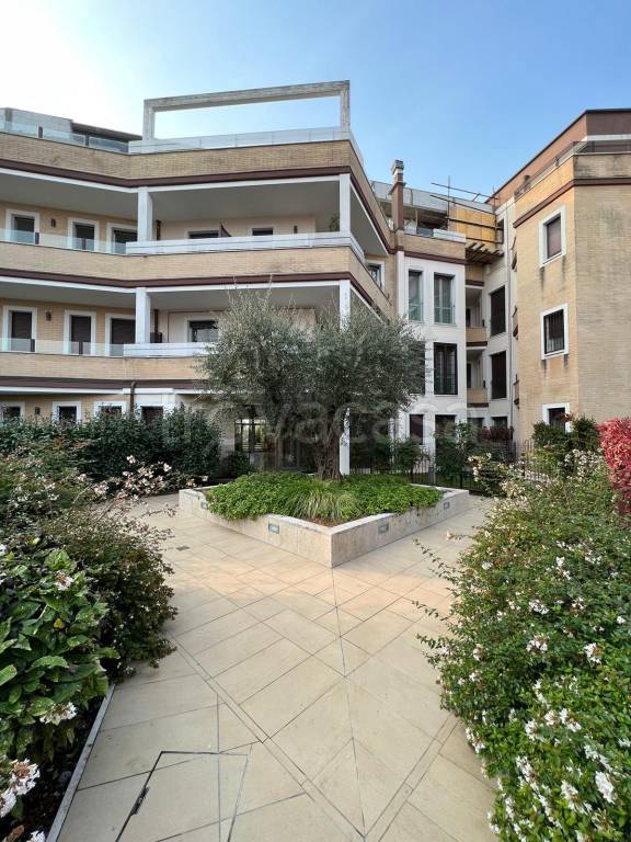 Appartamento in in vendita da privato a Monza via Silvio Pellico, 18a