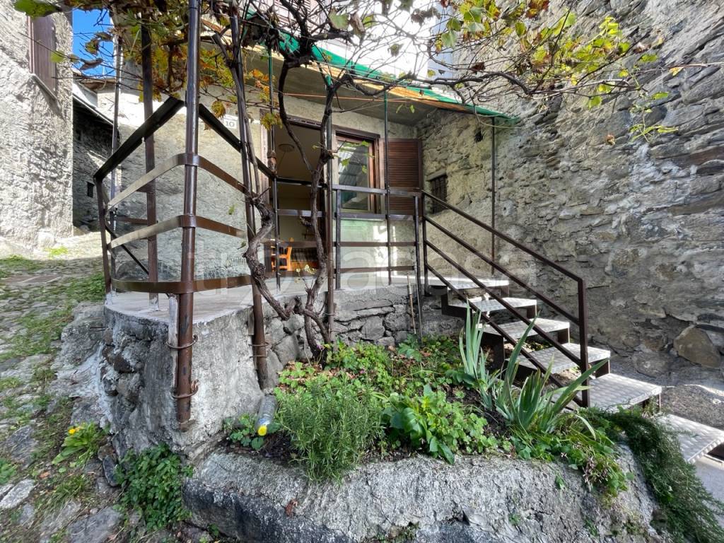 Appartamento in vendita ad Ardenno via dei Monti