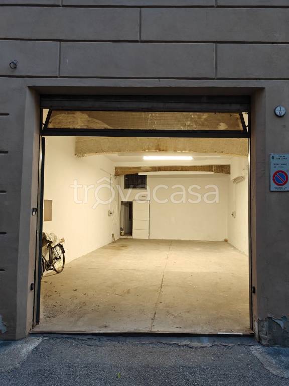 Garage in affitto a Bologna vicolo Bianchetti