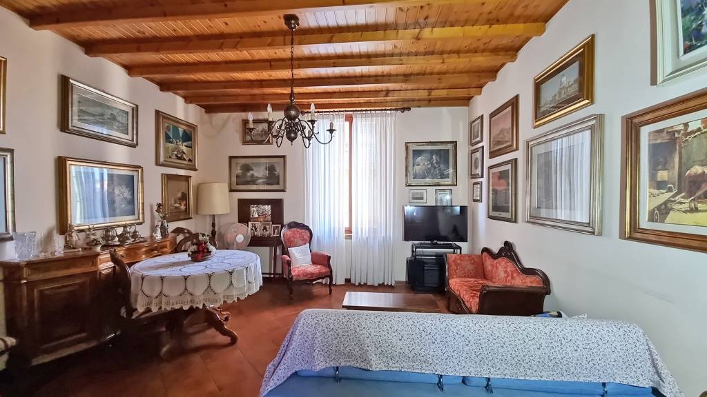 Appartamento in vendita a Villasanta via Galileo Galilei