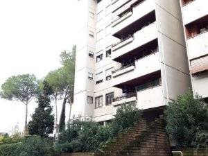 Appartamento in vendita a Roma via Edoardo Garbin