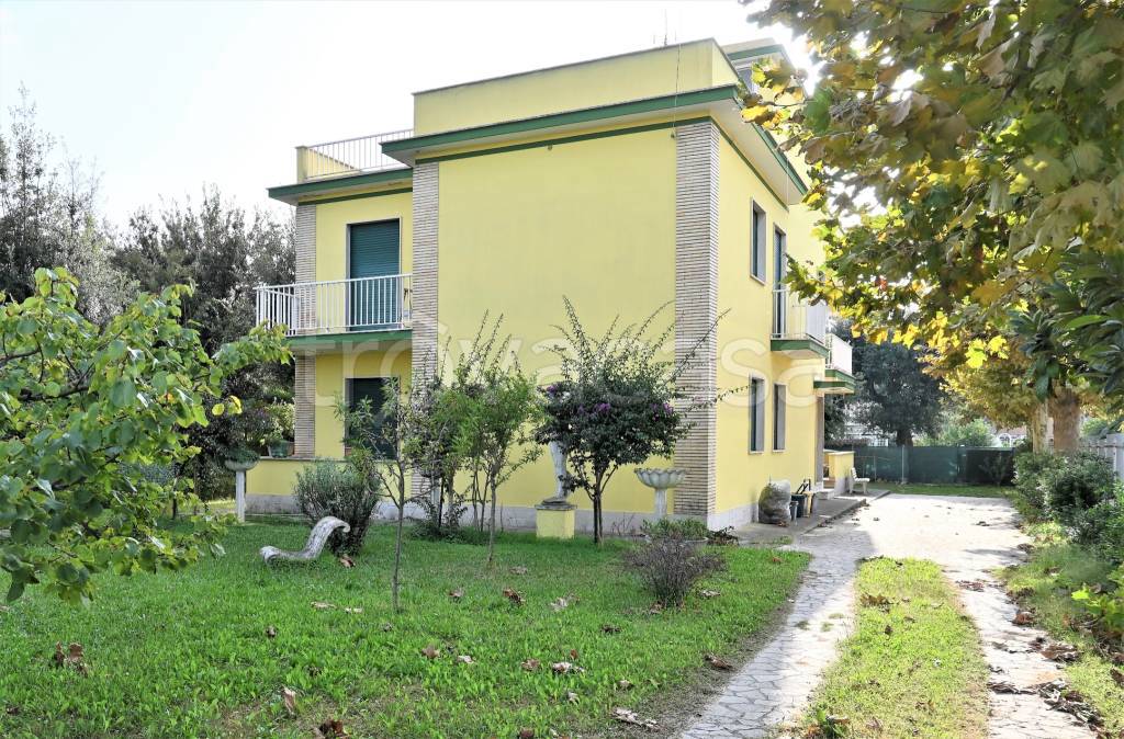 Villa in vendita ad Anzio via Corallo, 1