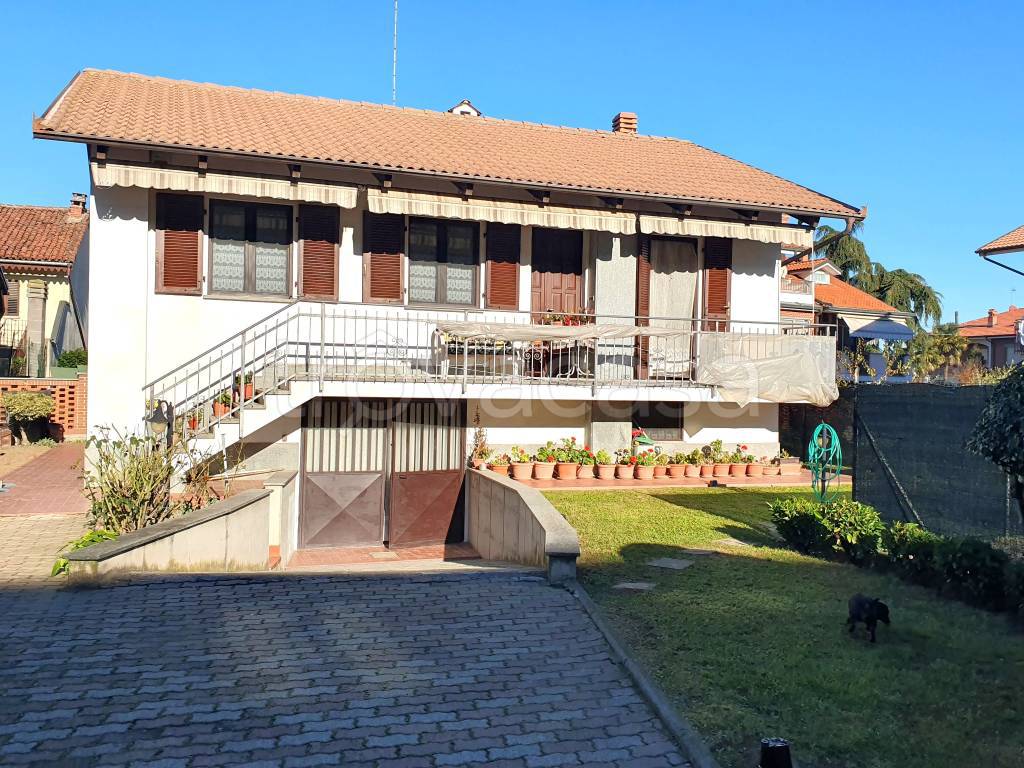 Villa in vendita a Castagnole Piemonte via Giuseppe Verdi