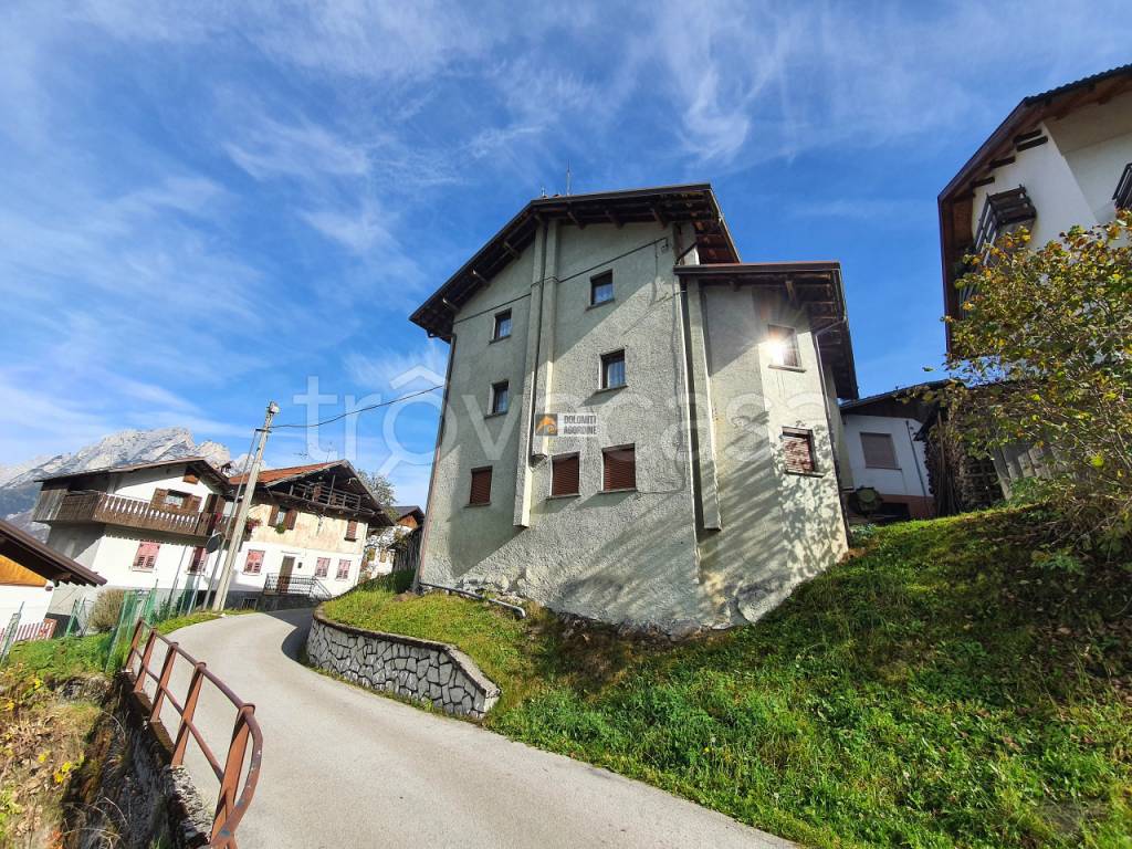 Villa Bifamiliare in vendita a Voltago Agordino via Mathador