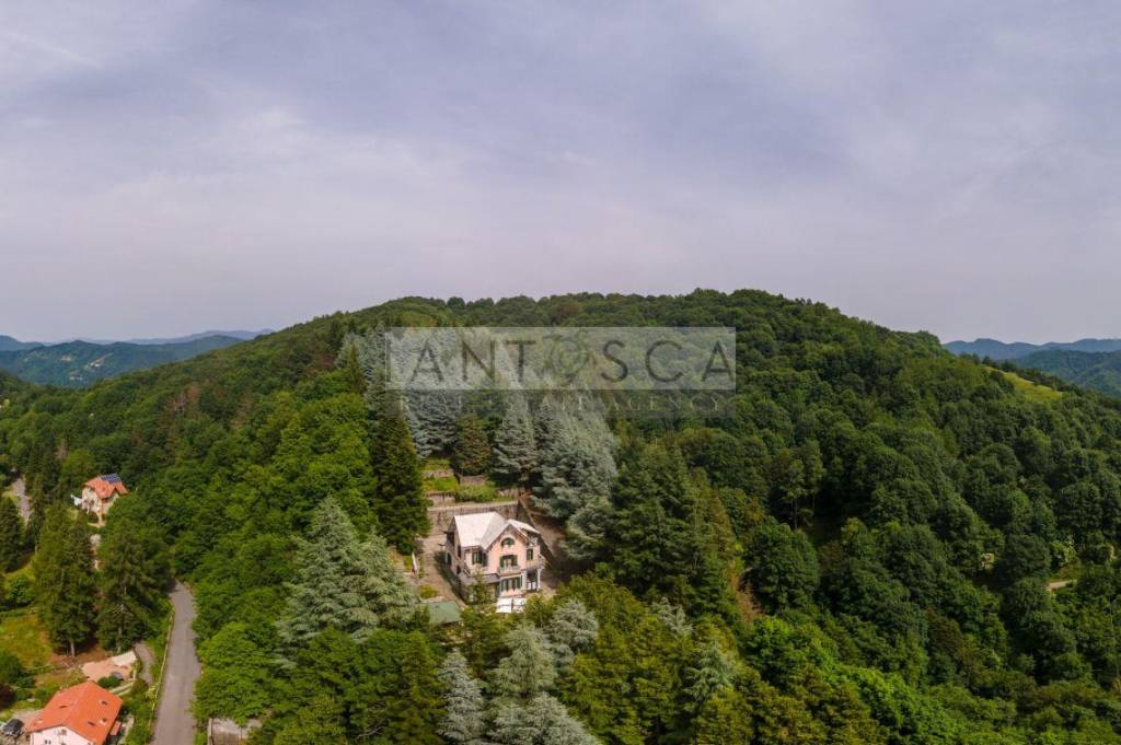 Villa in vendita a Torriglia villa Ortensia