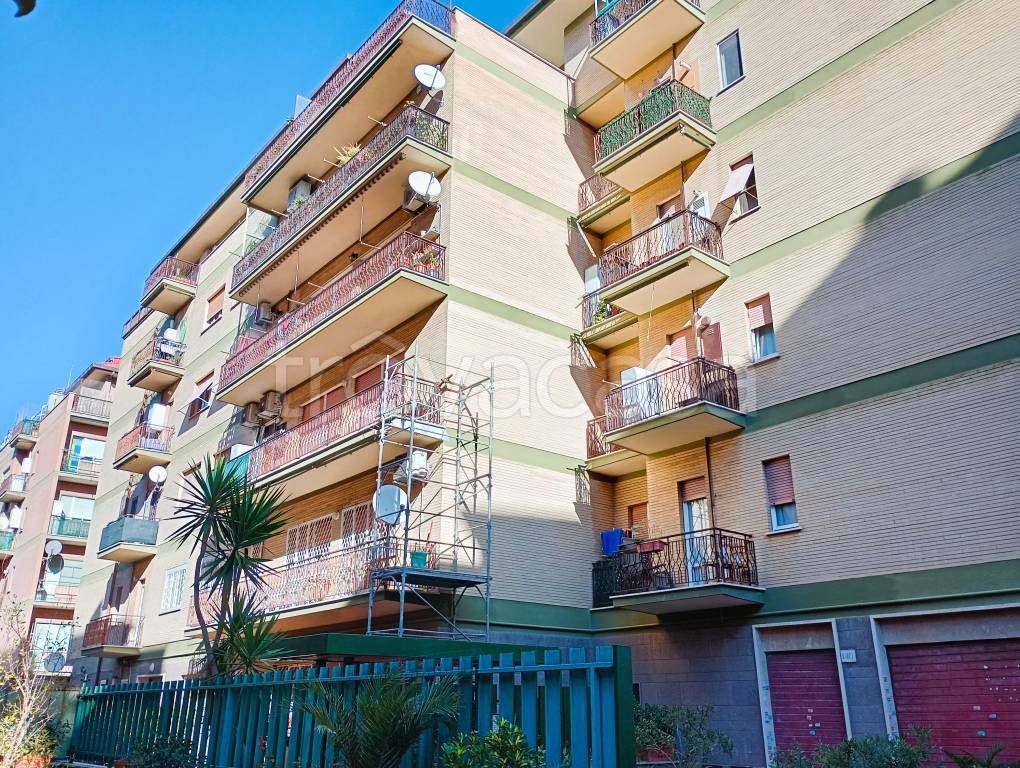 Appartamento in vendita a Roma via Danilo Stiepovich, 142