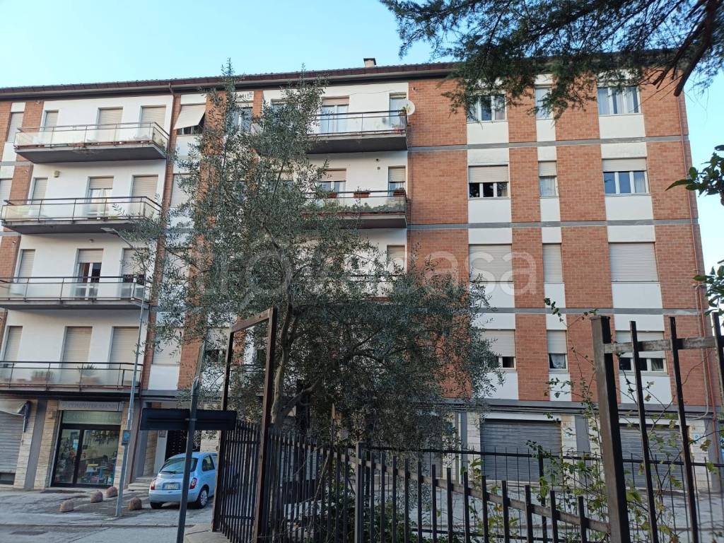 Appartamento in vendita a Fabriano via turati, 30