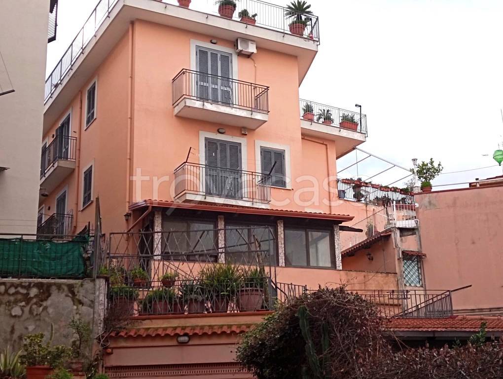 Appartamento in vendita a Pozzuoli via Girone, 20