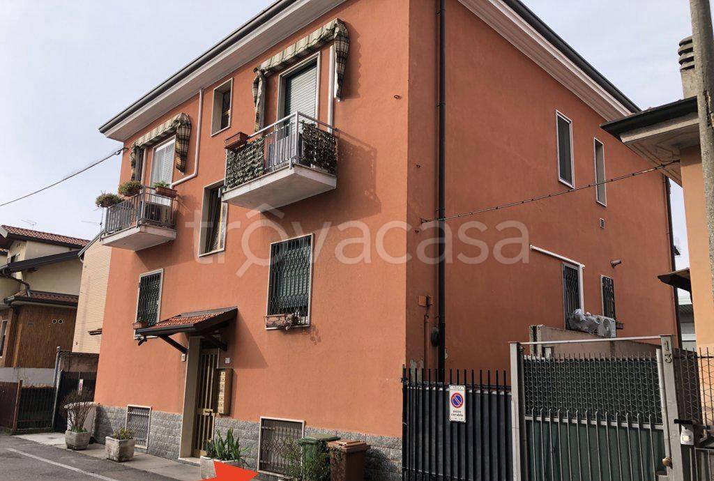 Appartamento all'asta a Cinisello Balsamo via Monte Vesuvio, 11