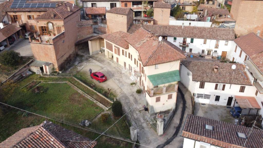 Casa Indipendente in vendita a Isola d'Asti via Vallone, 1