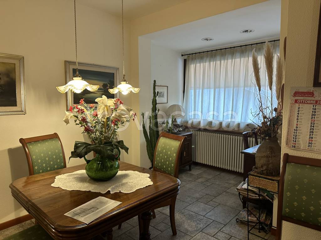 Appartamento in vendita a Riccione corso Fratelli Cervi