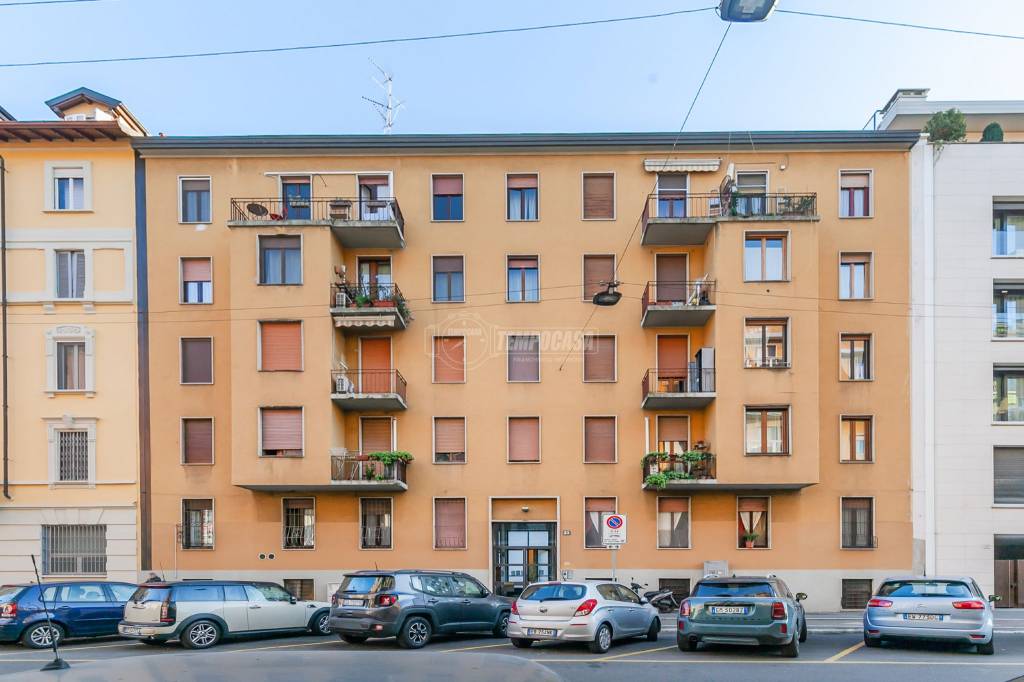 Appartamento in vendita a Milano via Cola di Rienzo 35