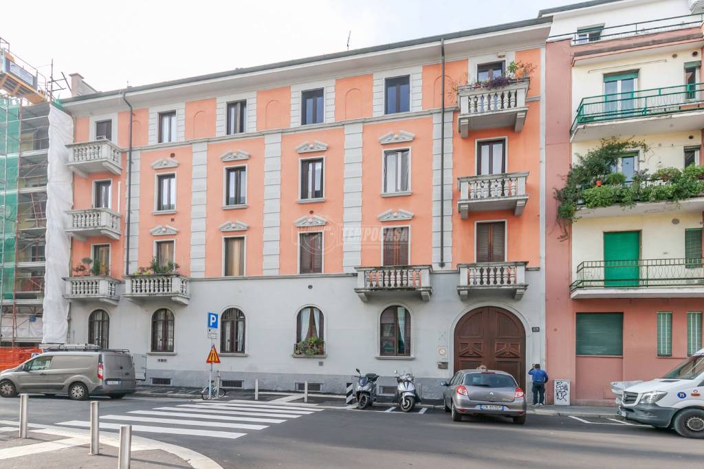 Appartamento in vendita a Milano via legnone