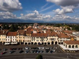 Negozio in affitto a castelfranco veneto corso xxix aprile