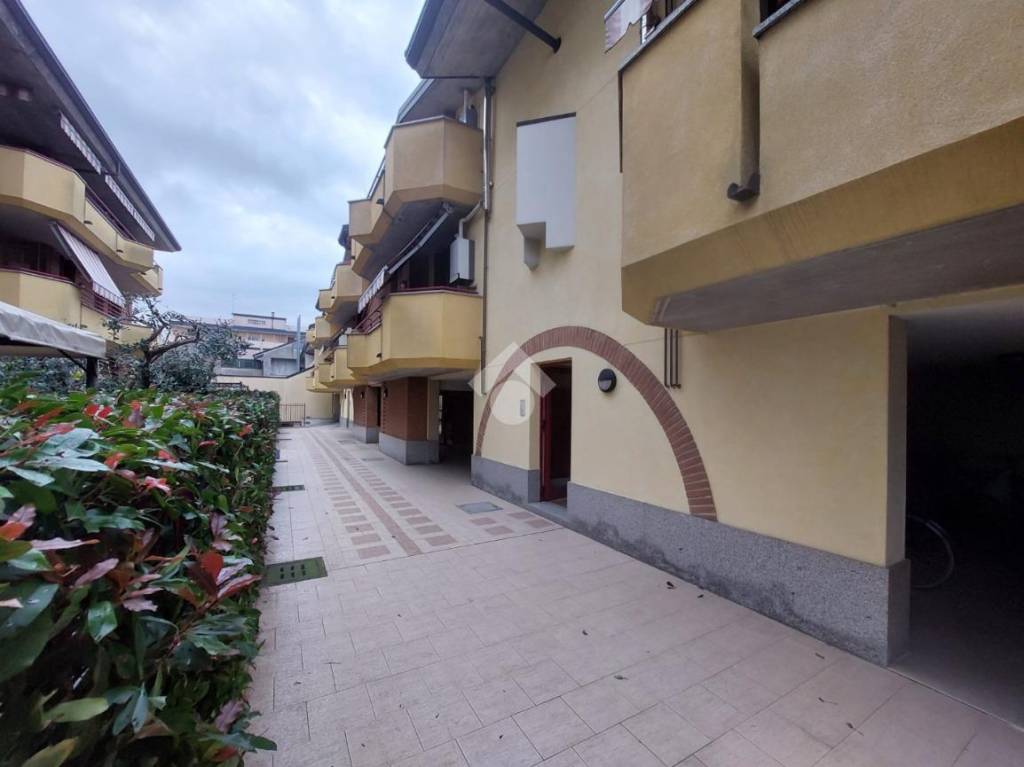 Appartamento in vendita a Cesano Maderno via Martiri di Belfiore, 6