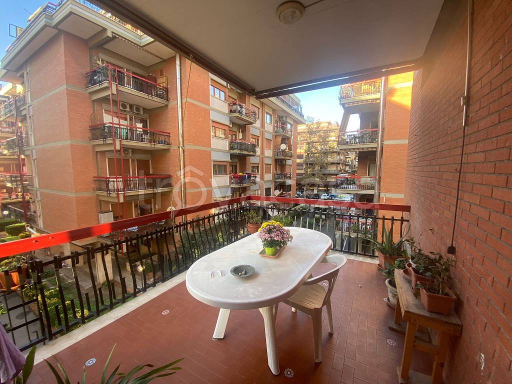 Appartamento in vendita a Roma via delle Nereidi