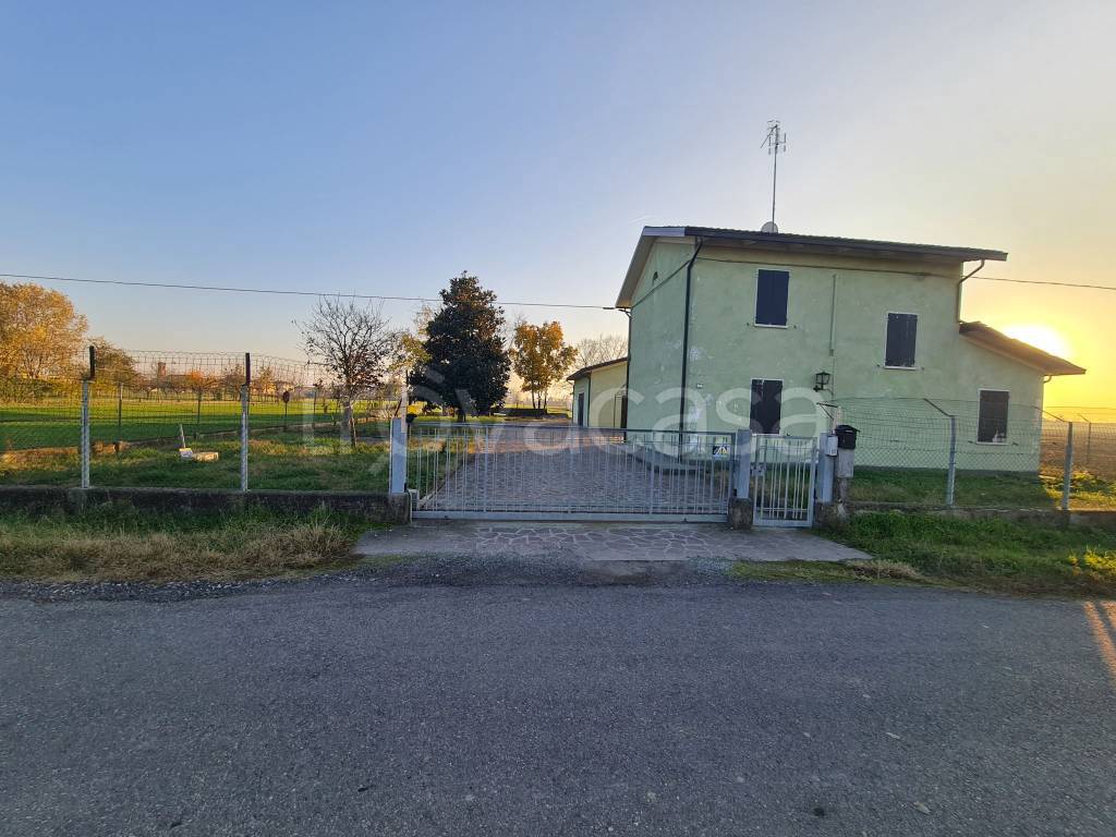 Villa in in vendita da privato a Guastalla via Gazzotte, 9