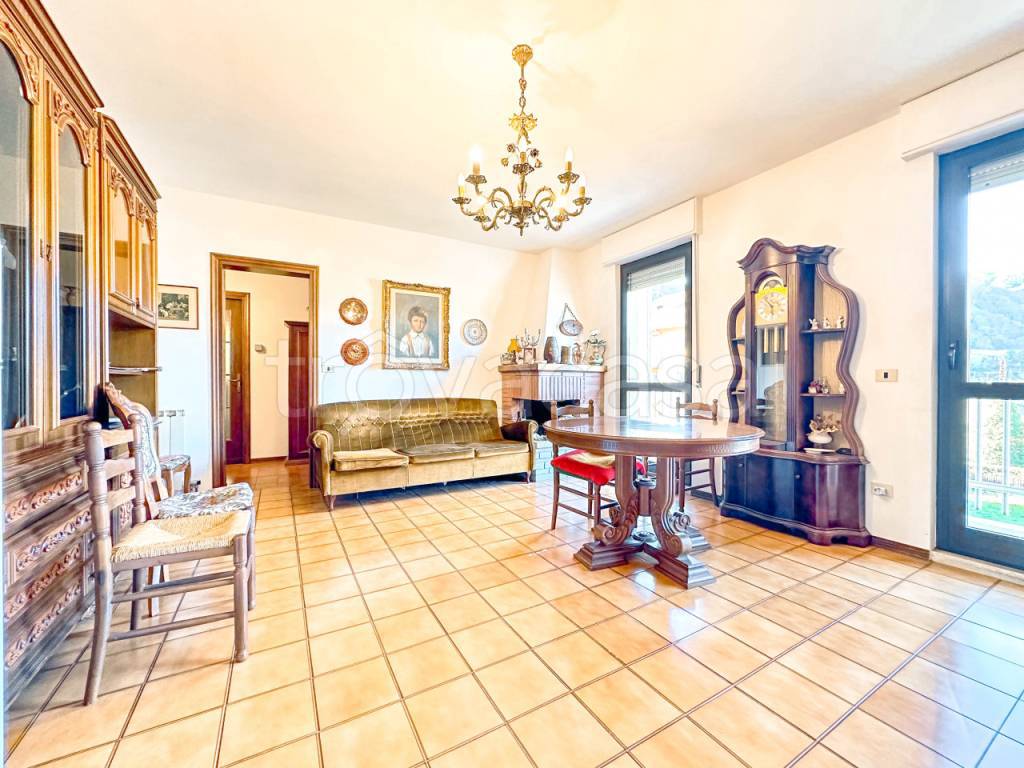 Appartamento in vendita a Borgosesia via galiziotti 1