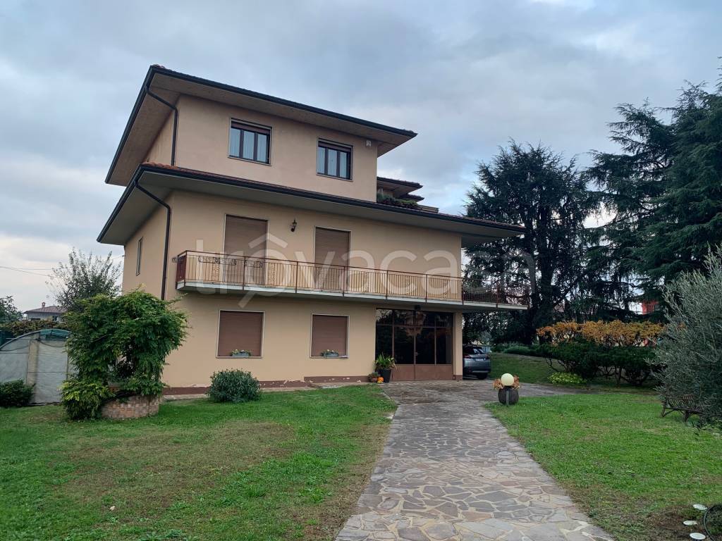 Villa Bifamiliare in vendita a Zanica via Cristoforo Colombo