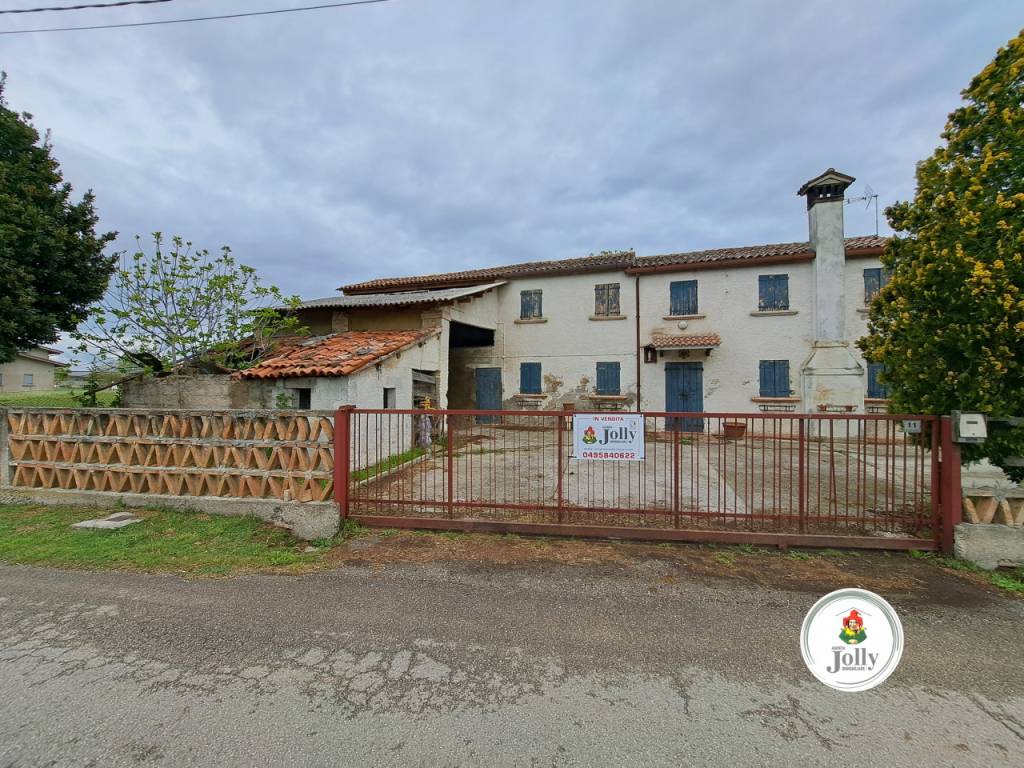 Casa Indipendente in vendita a Codevigo via Castelcaro Basso, 11
