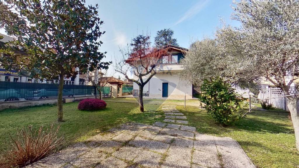 Villa in vendita a Busto Arsizio via Bellaria, 6