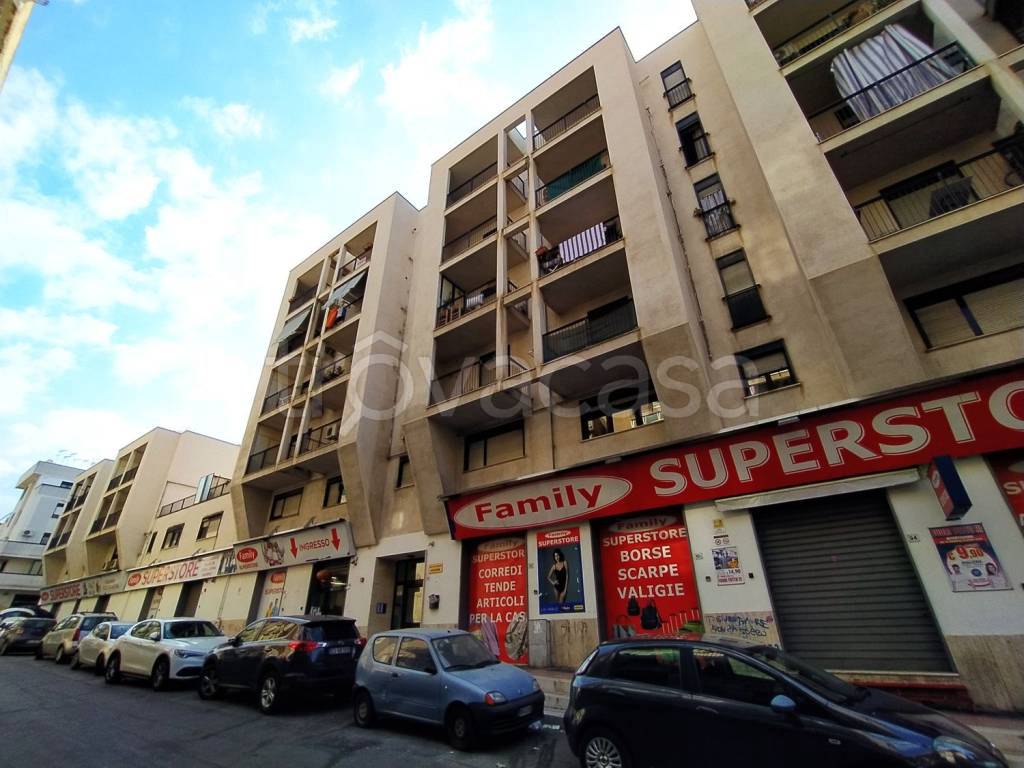 Appartamento in vendita a Palermo enrico Toti, 90