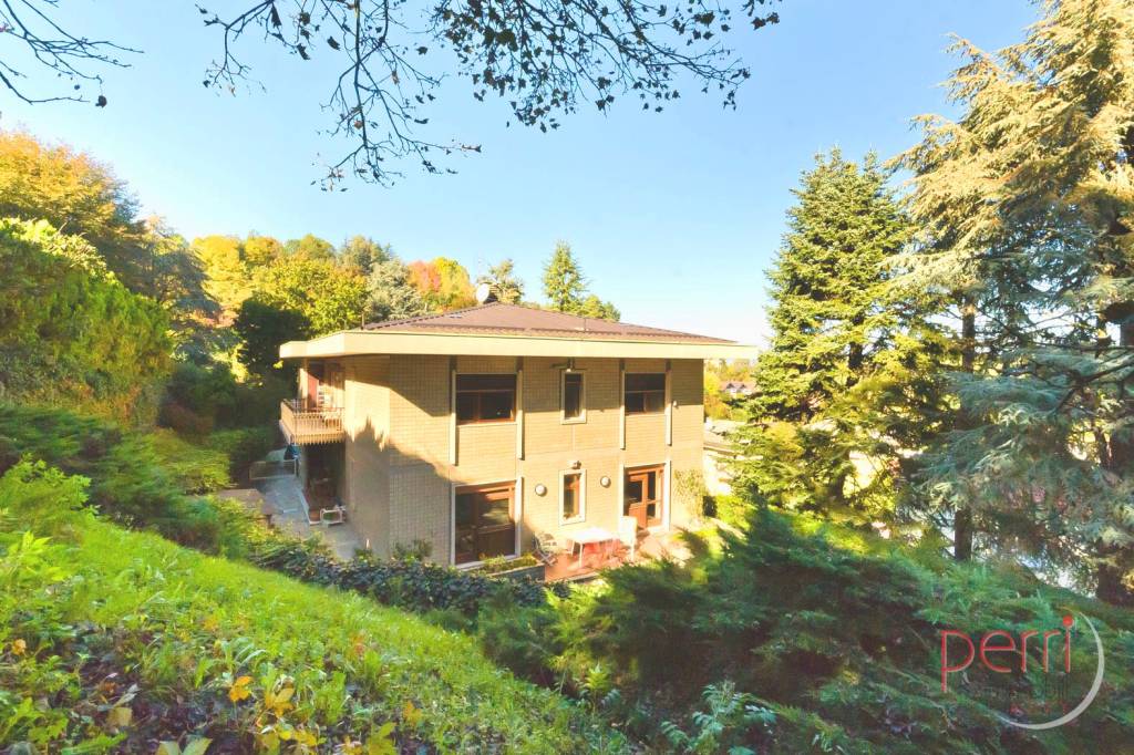 Villa Bifamiliare in vendita a Torino strada del Ponte Verde