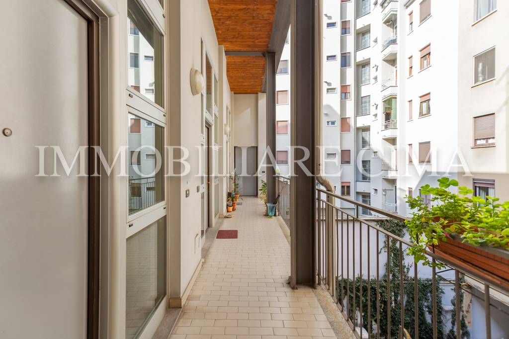 Appartamento in vendita a Milano via Eugenio Camerini, 4
