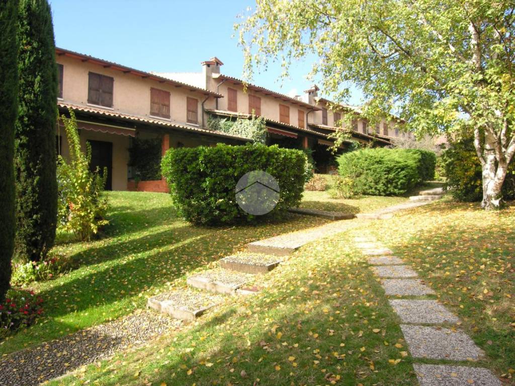Villa a Schiera in vendita a Peschiera del Garda via Gonzaga