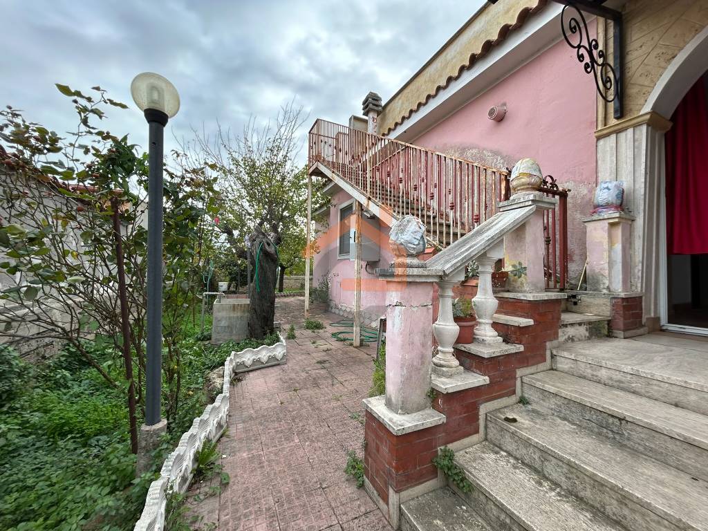 Villa Bifamiliare in vendita ad Ardea via Terni
