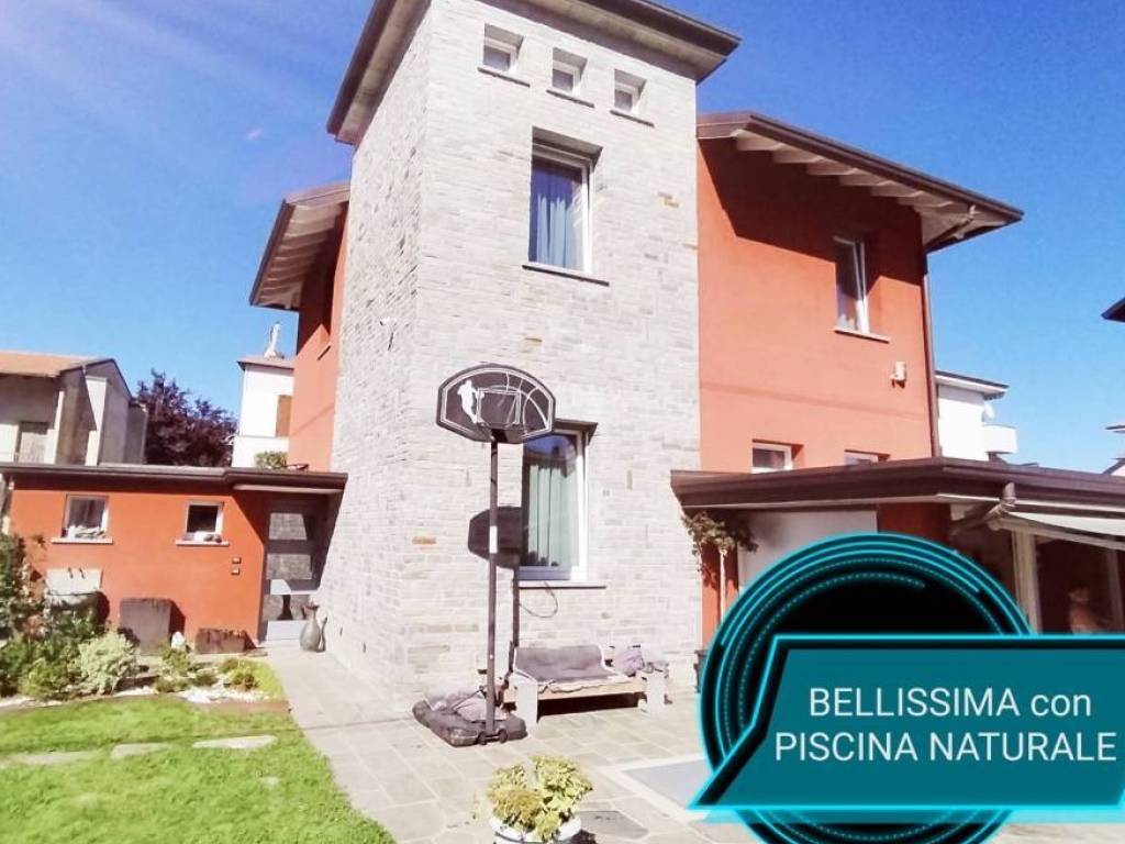 Villa in vendita a Cavaria con Premezzo